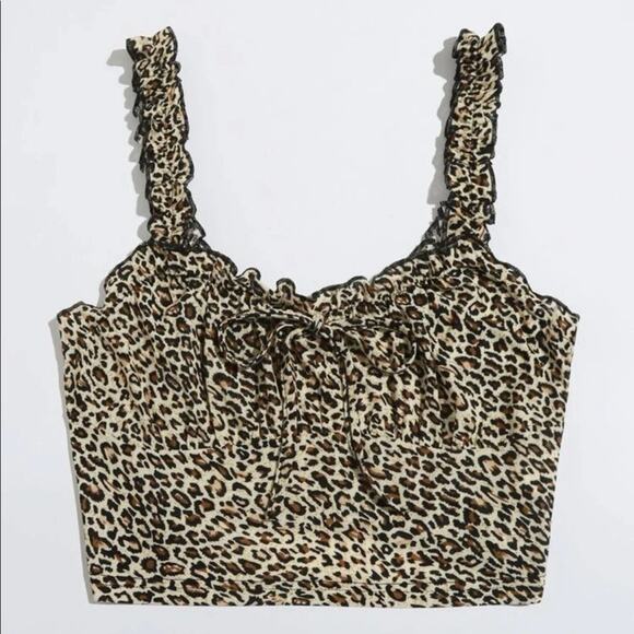 Tops - Leopard cheetah crop top